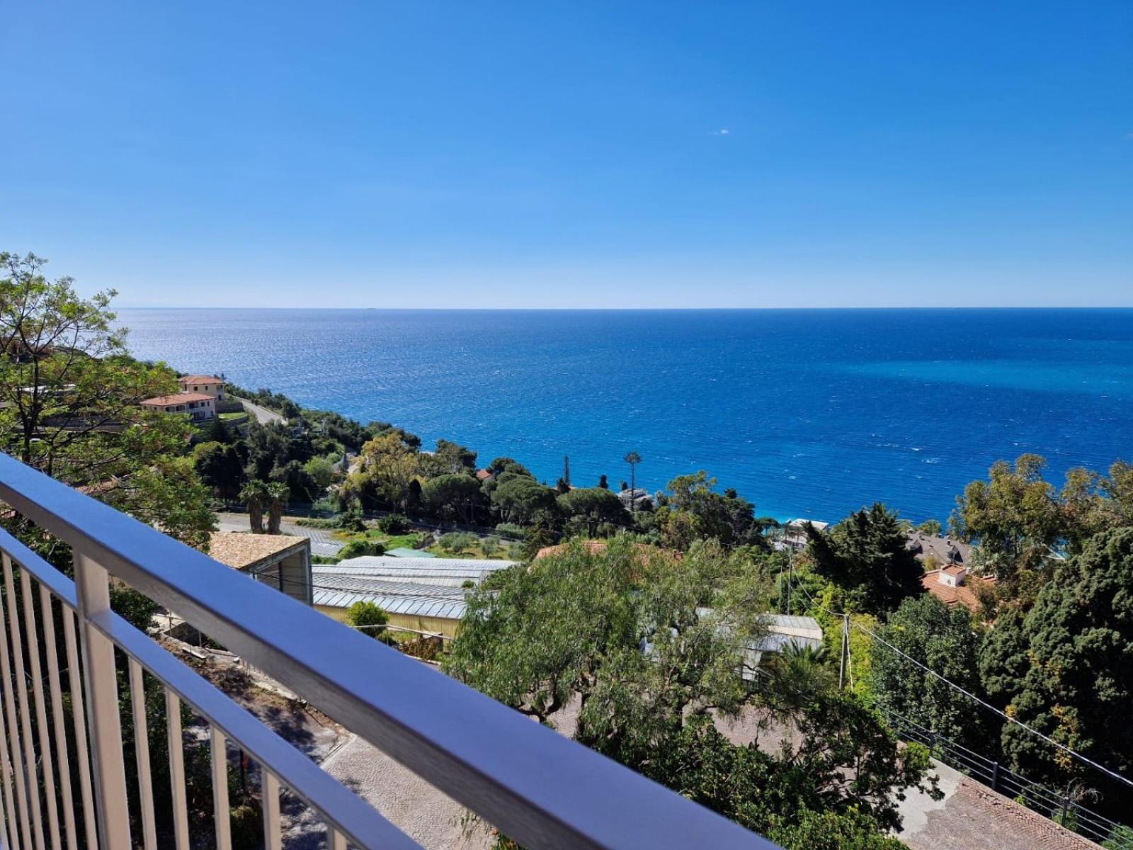 La Finestra Sul Golfo Apartment Ospedaletti Luaran gambar