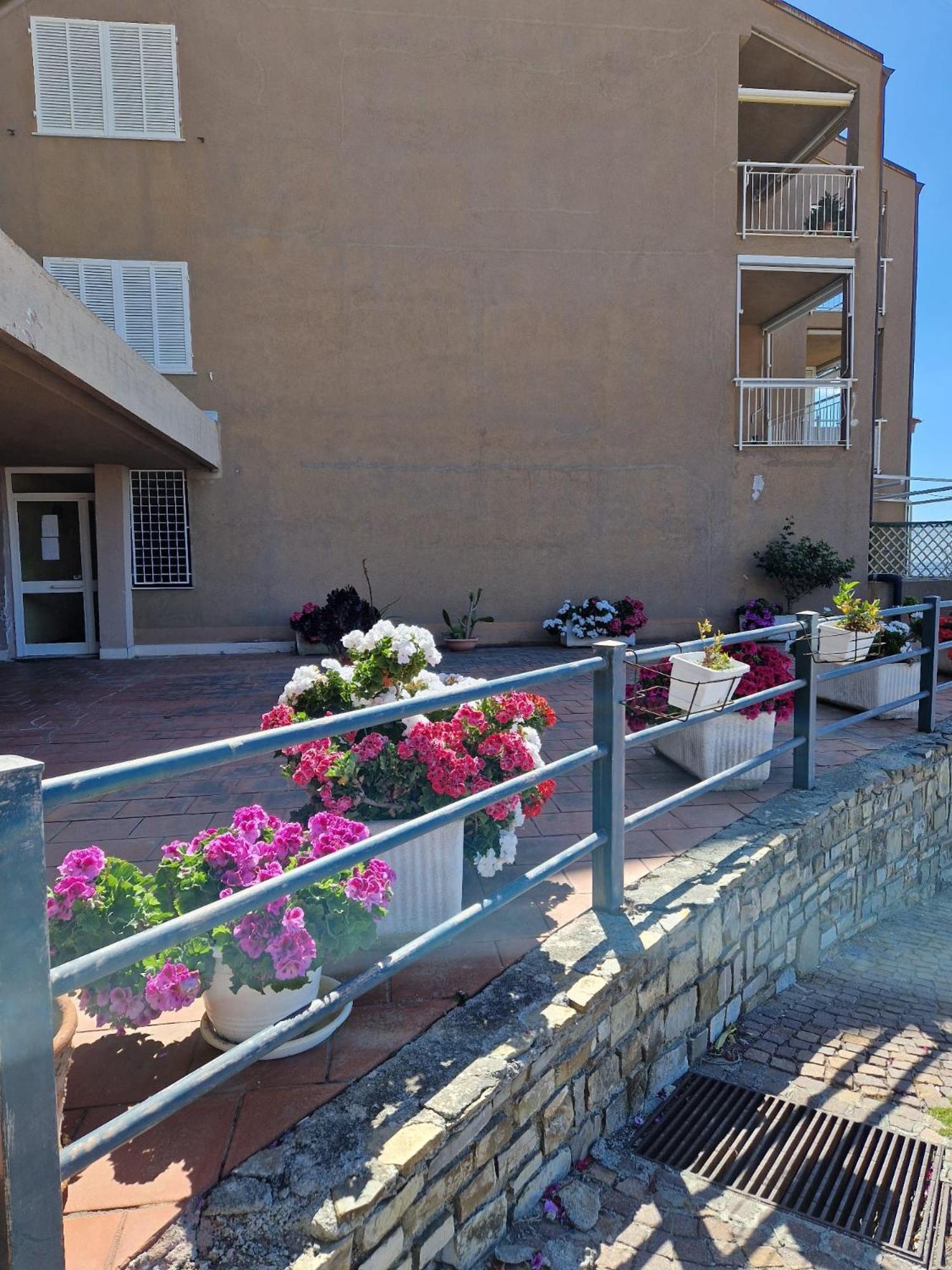 La Finestra Sul Golfo Apartment Ospedaletti Luaran gambar